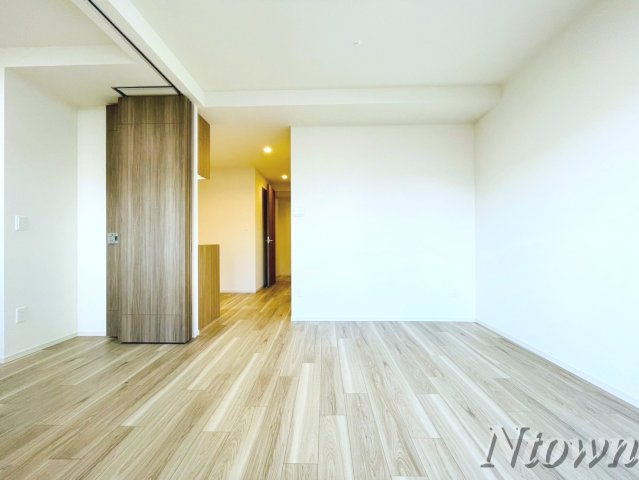 【居間・リビング】 | Alivis金山East | ゆったり過ごせるリビングです