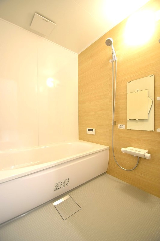 南沢2条2丁目[新築]の浴室|1日の疲れを癒す浴室は追い炊き機能完備！
