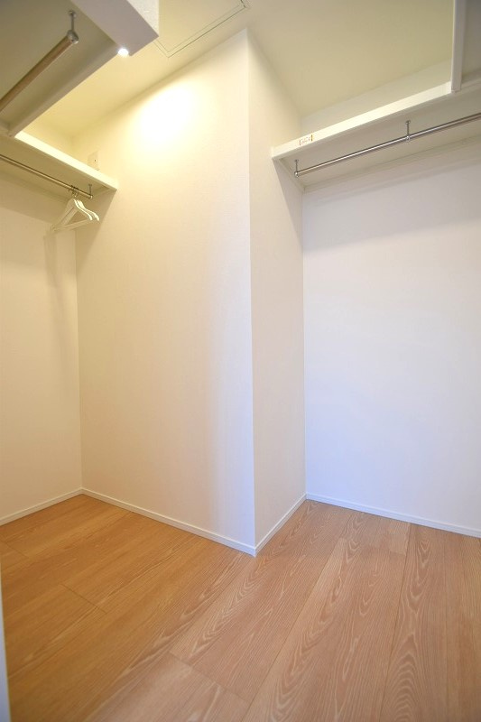 南沢2条2丁目[新築]の収納|ウォークインクローゼット完備！