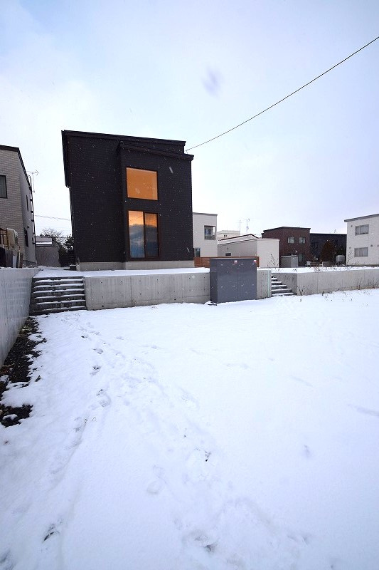 南沢2条2丁目[新築]の駐車場|駐車3台可能です（車種による）！