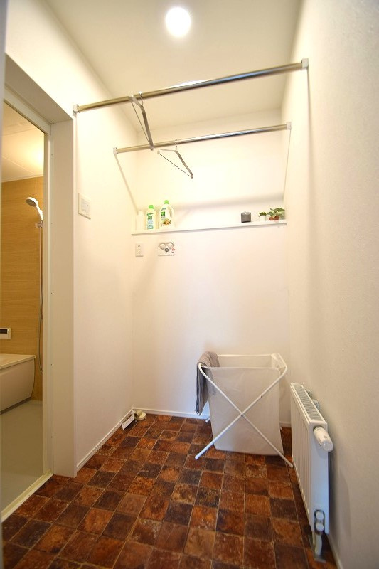 南沢2条2丁目[新築]のランドリースペース|広々としたランドリースペース！