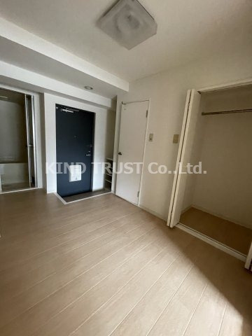 アルファ西天満の居間・リビング|コンパクトで使いやすい洋室です