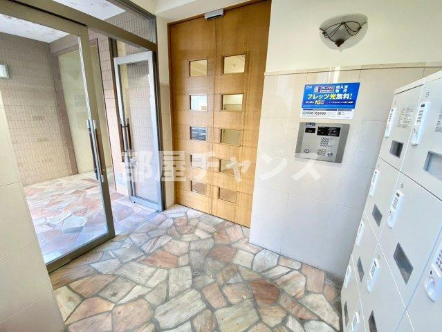 アルバ大須のエントランス