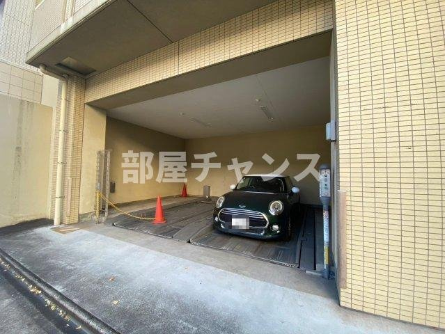 アルバ大須の駐車場