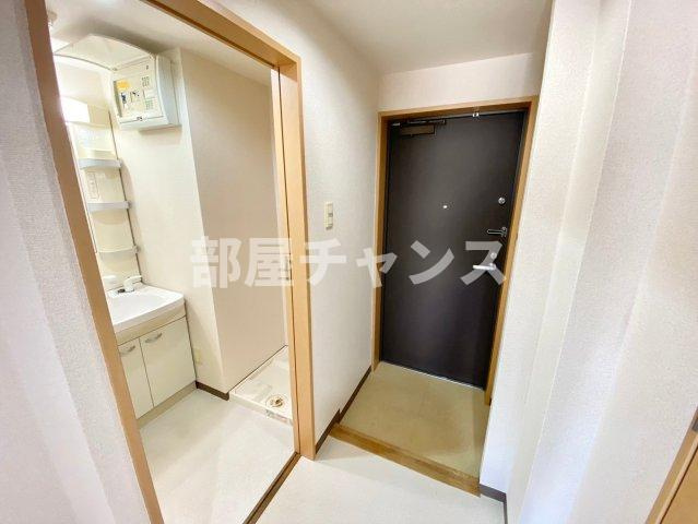 アルバ大須の玄関