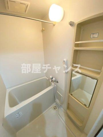 アルバ大須の浴室