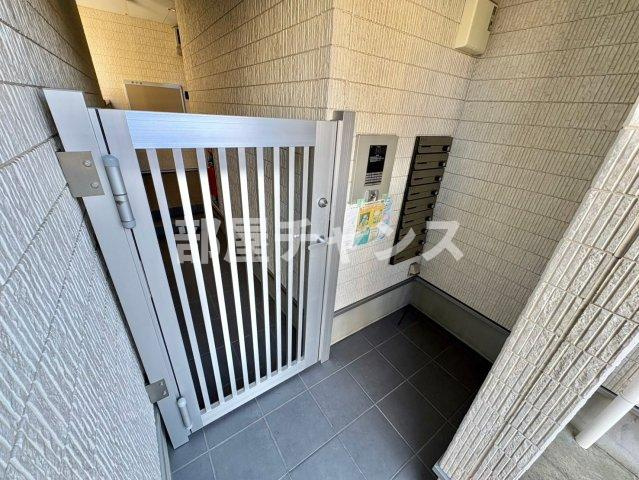 ルミエールYのエントランス