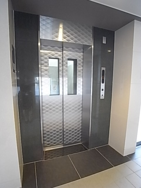 西宮市甲子園口４丁目の賃貸マンションの外観