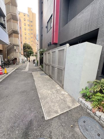 レジディアタワー中目黒 の駐車場