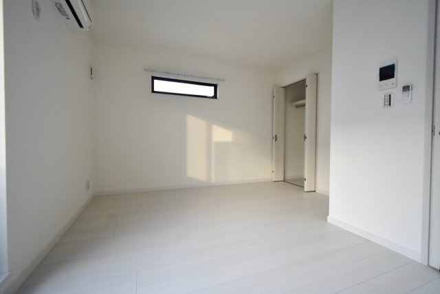 ヴィクトワール西宮丸橋町の居間・リビング