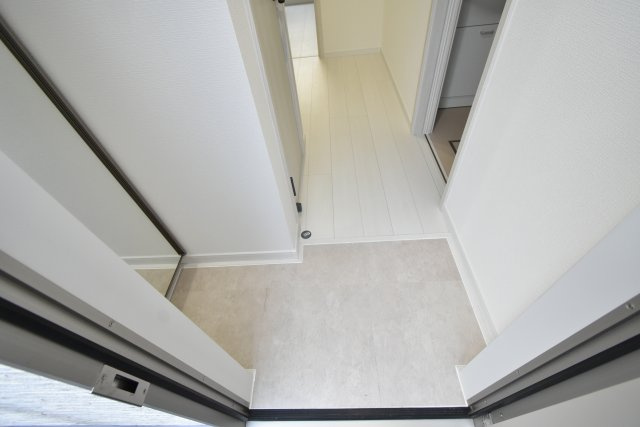 ヴィクトワール西宮丸橋町の玄関