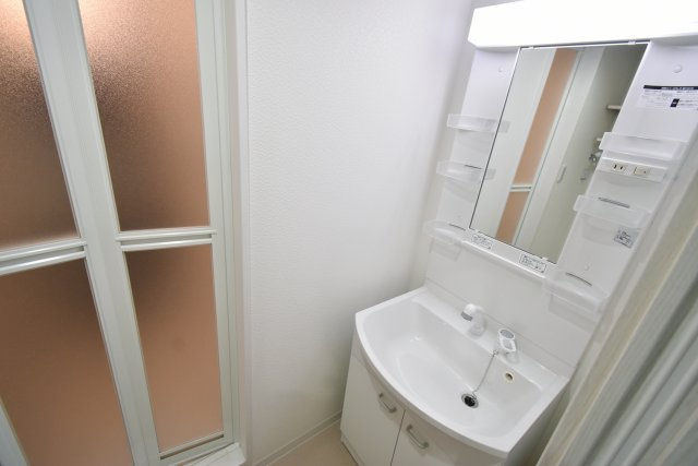 ヴィクトワール西宮丸橋町の独立洗面台