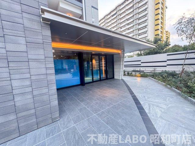 レ・ジェイド南港HANA-TERRACEのエントランス