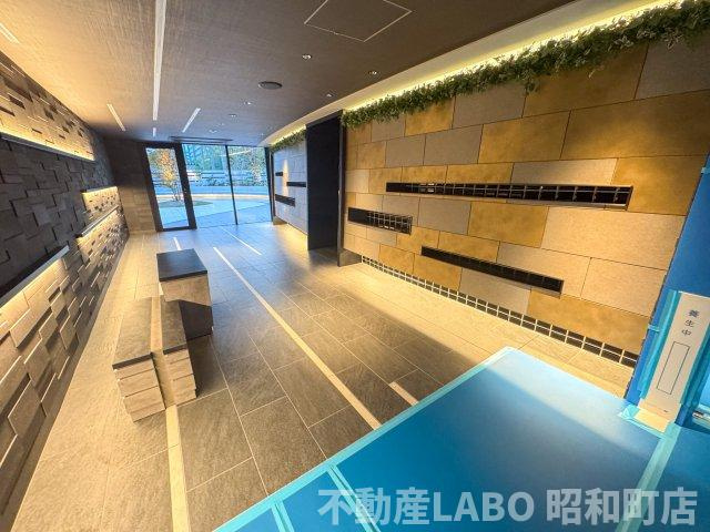 レ・ジェイド南港HANA-TERRACEのロビー