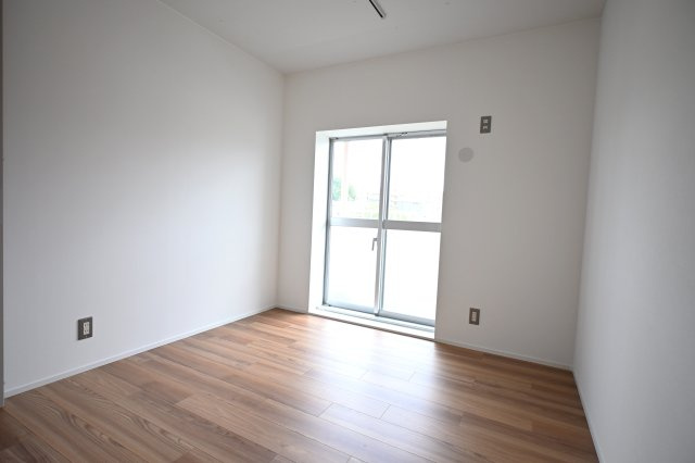 鵜野森団地　M棟５０８号室の洋室