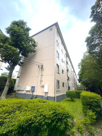 鵜野森団地　M棟５０８号室の外観