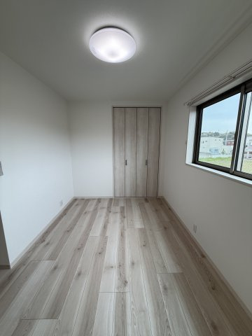 クラウンハイツ秋津町IV・アパート・95058の洋室