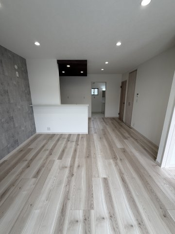 クラウンハイツ秋津町IV・アパート・95058の居間・リビング