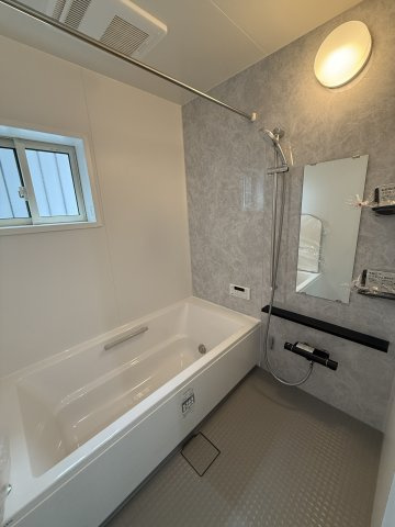 クラウンハイツ秋津町IV・アパート・95058の浴室