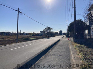 【前面道路含む現地写真】