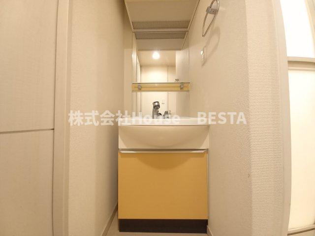 プレサンス三宮花時計前の独立洗面台