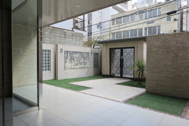 プレジオ南堀江のエントランス