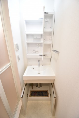 ワールドアイ難波南PORTA