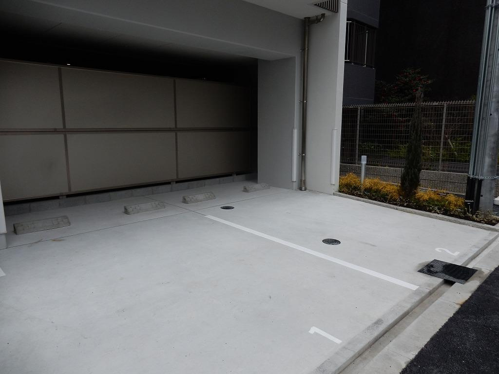 ハーヴェスト京町堀の駐車場