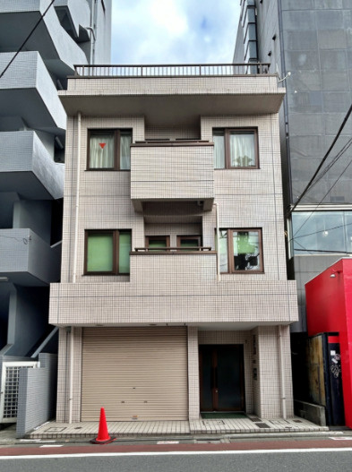 港区西麻布４丁目のビル