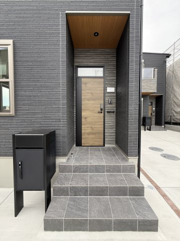 シアラ秋津町IV・デザイナーズ戸建賃貸・95059の玄関