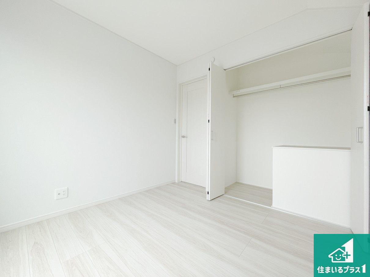 神戸市垂水区つつじが丘　新築一戸建ての洋室|シンプルな洋室は、自分好みのインテリアが楽しめます♪ご家族とインテリアや家具を選びに行くのは新築購入時の醍醐味の一つです。ぜひお楽しみください♪