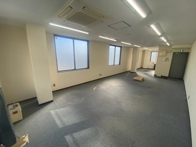 第３小森ビル　のロビー