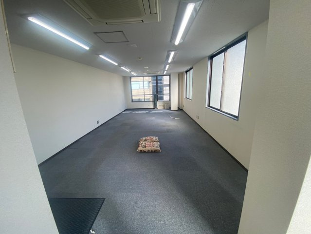 第３小森ビル　のロビー