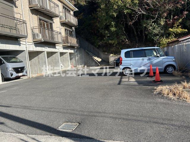 南城ハイツの駐車場|駐車場があります