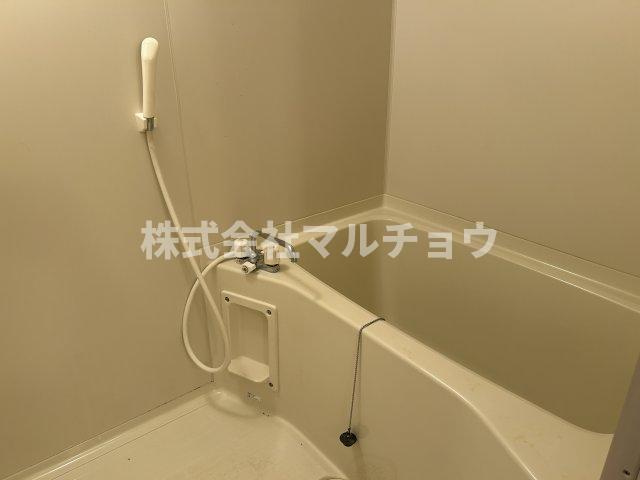 南城ハイツの浴室|日々の疲れを癒すお風呂付です
