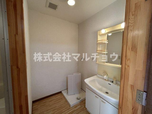 南城ハイツの洗面所|忙しい朝には欠かせない洗面所です