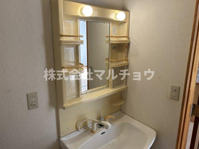 南城ハイツの独立洗面台|独立洗面台あり、毎朝おしゃれに忙しい女性の方におすすめです