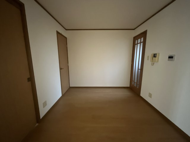 クレストヨコセキの居間・リビング