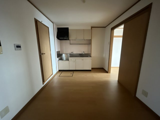 クレストヨコセキの居間・リビング