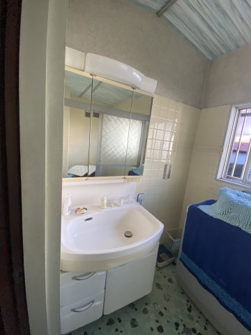 和歌山市和歌浦東2丁目・中古戸建・54629の洗面所