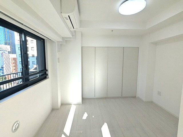 ルジュール神田須田町の設備|6帖洋室、エアコンと照明付きです