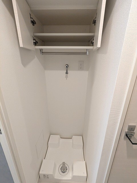 ルジュール神田須田町の設備|お手入れし易い様に排水口を手前中央に配置し、足高の防水パンです