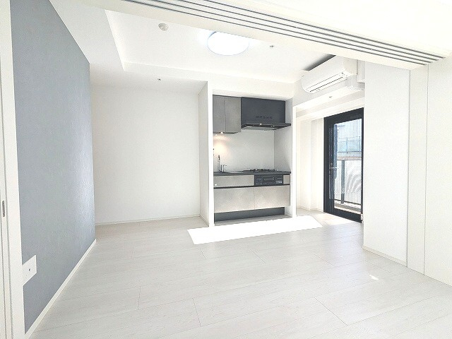 ルジュール神田須田町の内装|南向き日当り良好です