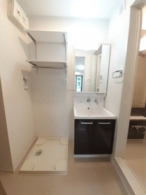 【洗面所】 | ゼファー | 広い洗面スペース