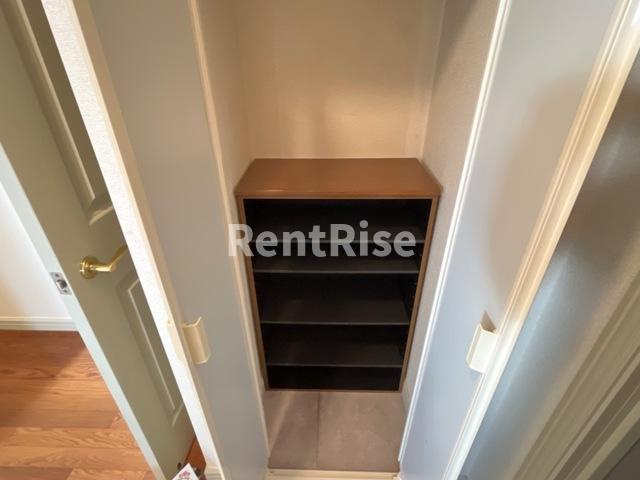 レインボーハイム|下駄箱