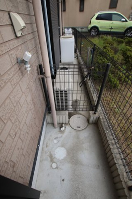 【設備】 | エステ・ラグーナ七番館 | 室外洗濯機置場