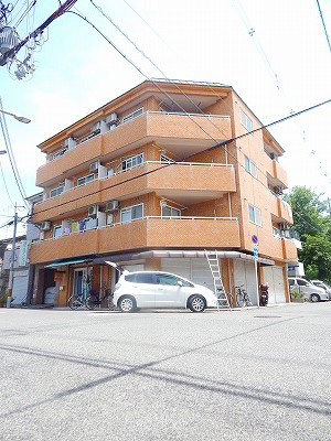 清水丘マンションの外観