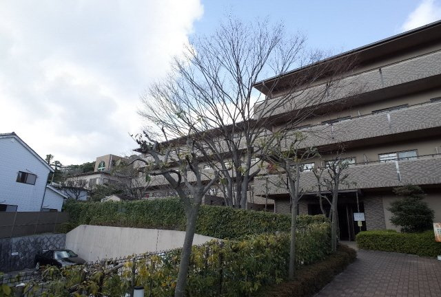 フォリア岡本の外観