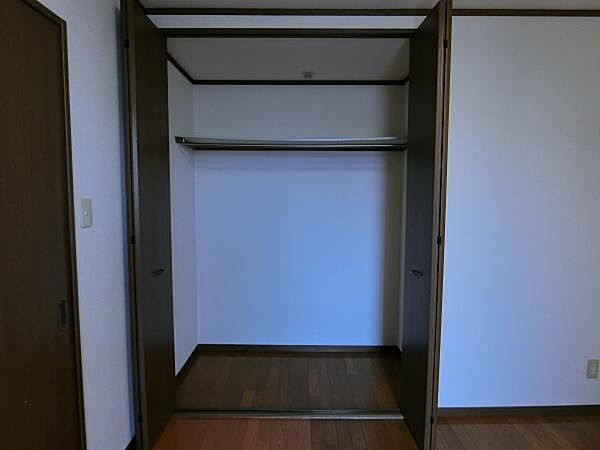 第2コーポ江頭の収納|こまごまとしたものを収納できそうですね