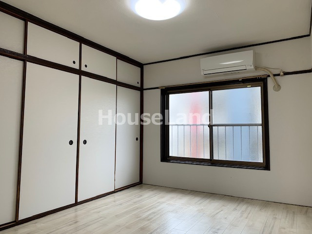 プレゼンス紀伊Ⅱの洋室